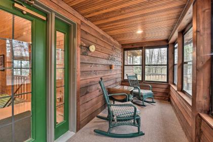Cozy Expansive Lakefront Getaway with Spacious Deck! - image 10