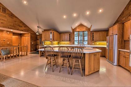 Cozy Expansive Lakefront Getaway with Spacious Deck! - image 15