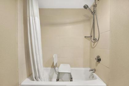 Wingate by Wyndham Richardson - image 21