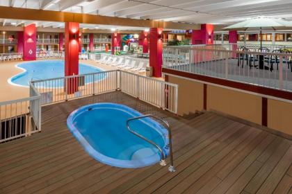 Quality Inn & Suites - image 15