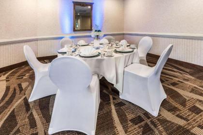 Quality Inn & Suites - image 5