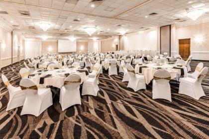 Quality Inn & Suites - image 8