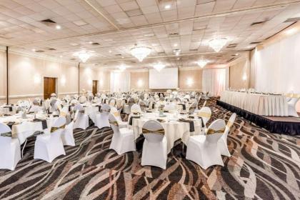 Quality Inn & Suites - image 9