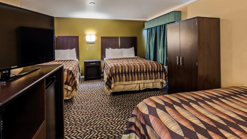 Best Western Richfield Inn - image 2