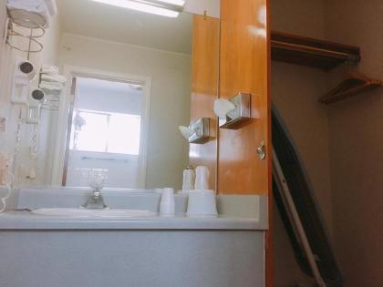 Appletree Inn - image 7