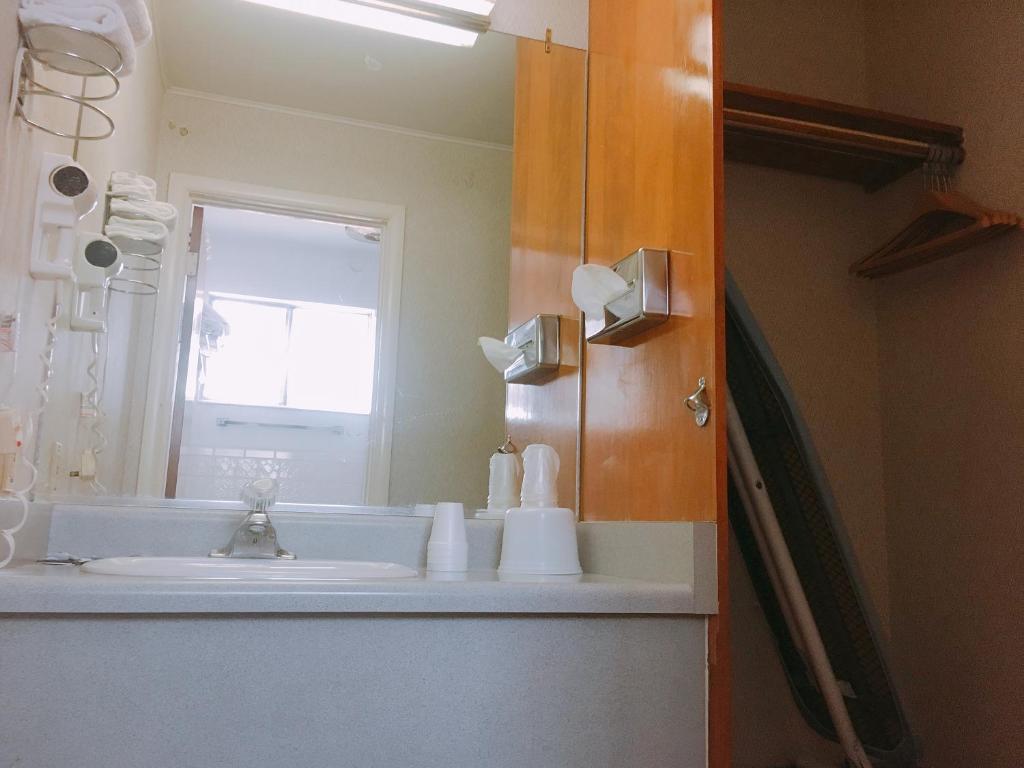 Appletree Inn - image 7