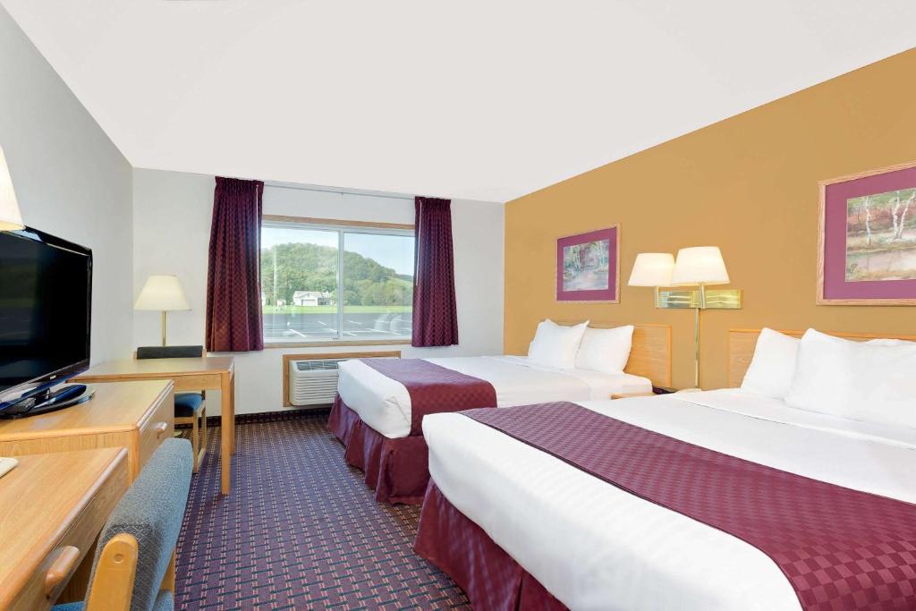 Ramada by Wyndham Richland Center - image 4