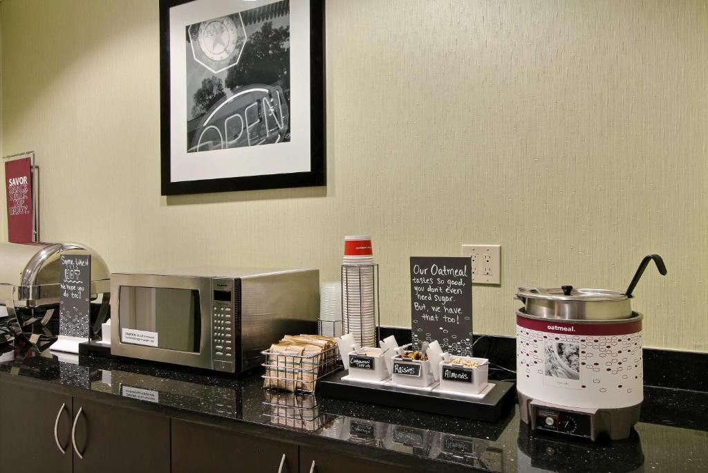 Hampton Inn Savannah-I-95/Richmond Hill - image 3