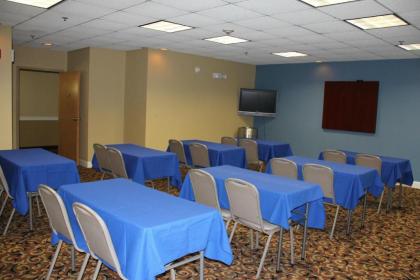 Holiday Inn Express Hotel & Suites Richmond an IHG Hotel - image 2