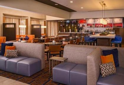 Courtyard by Marriott Richmond West
