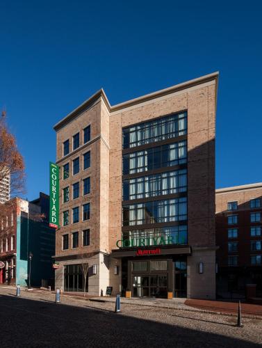 Courtyard by Marriott Richmond Downtown - main image