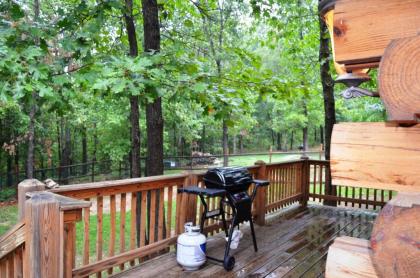 Premium Cabin HotTub Near Shows with gametable Dining Room Deer Tracks - image 13