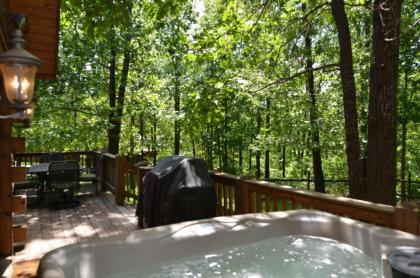Premium Cabin HotTub Near Shows with gametable Dining Room Deer Tracks - image 15