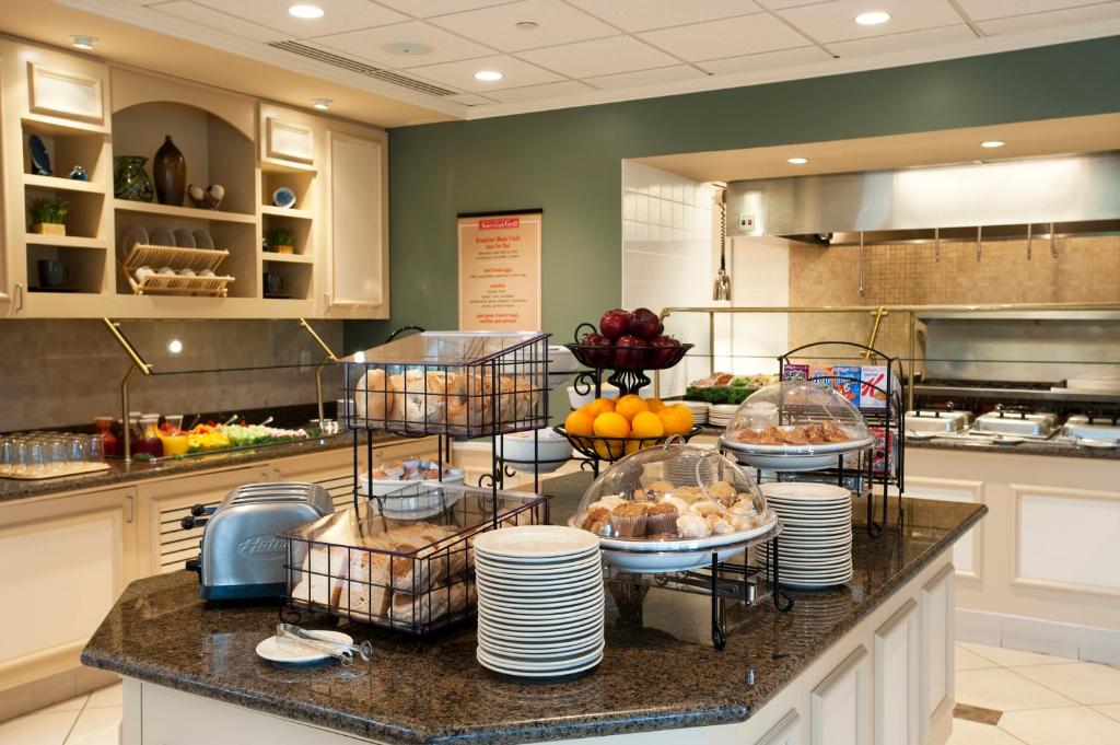 Hilton Garden Inn Ridgefield Park - image 2