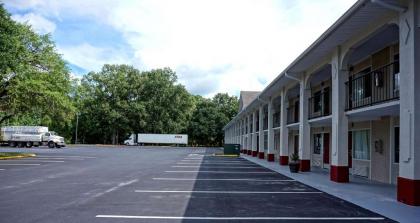 Best Western Point South - image 12