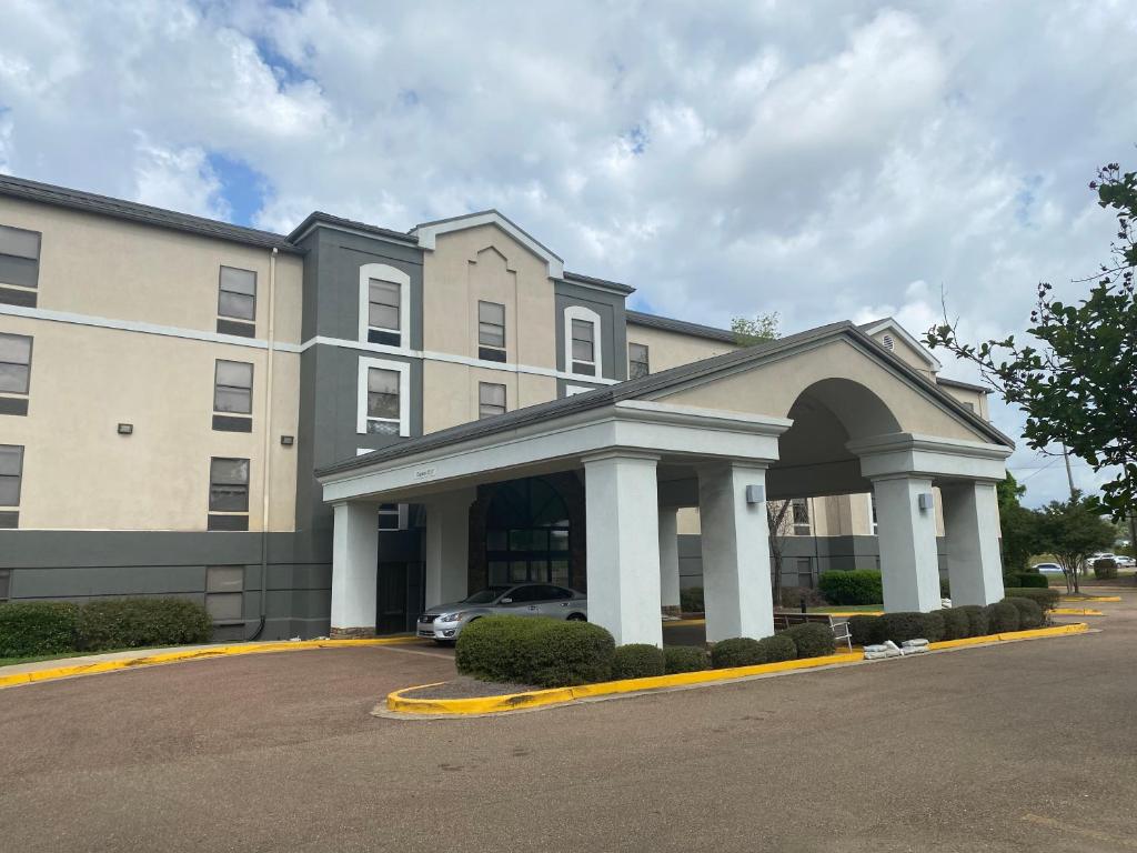 Wingate by Wyndham Ridgeland - main image
