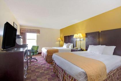 Days Inn & Suites by Wyndham Ridgeland - image 12