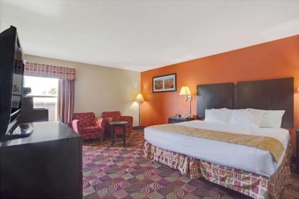 Days Inn & Suites by Wyndham Ridgeland - image 3