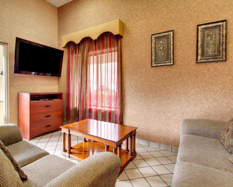 Rodeway Inn North Ridgeland - image 6
