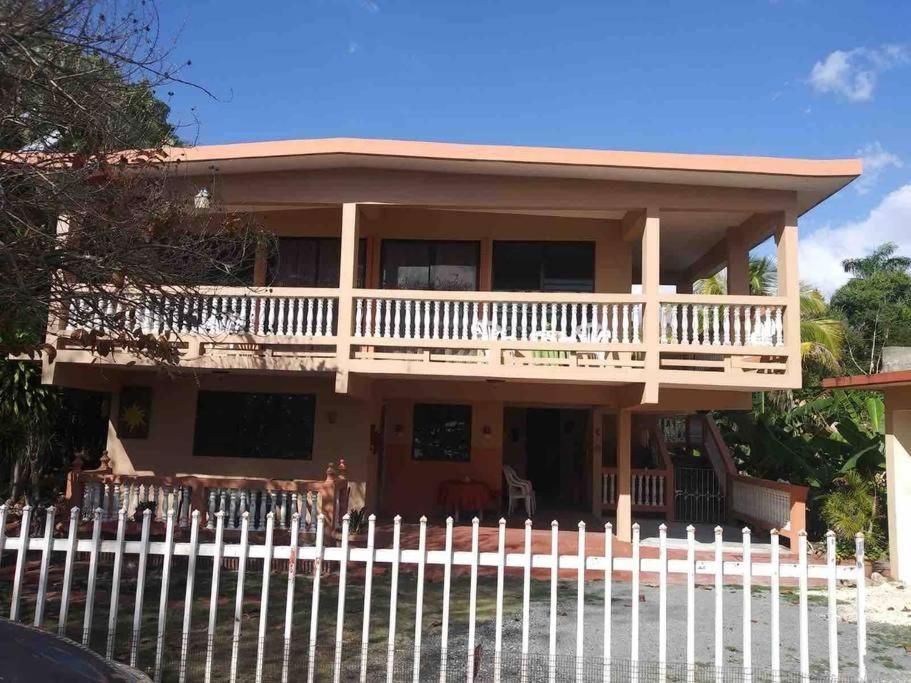 Brisas Del Mar 1/1 Front Beach Apartment - image 3