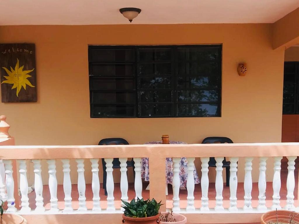 Brisas Del Mar 1/1 Front Beach Apartment - image 7