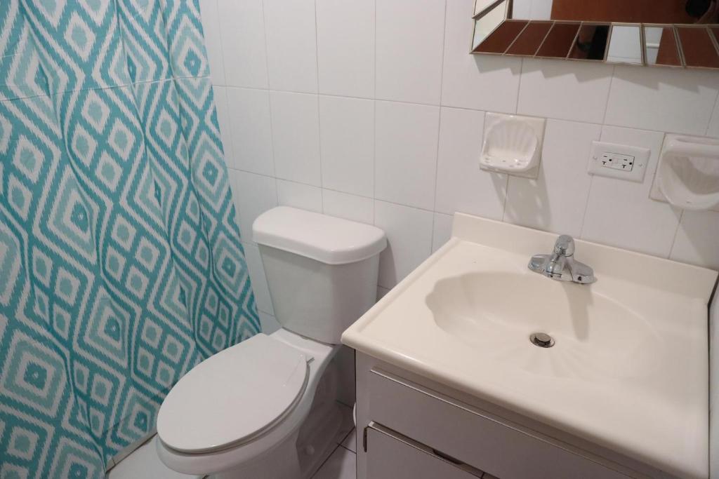 Buena Vida Apartments - image 2