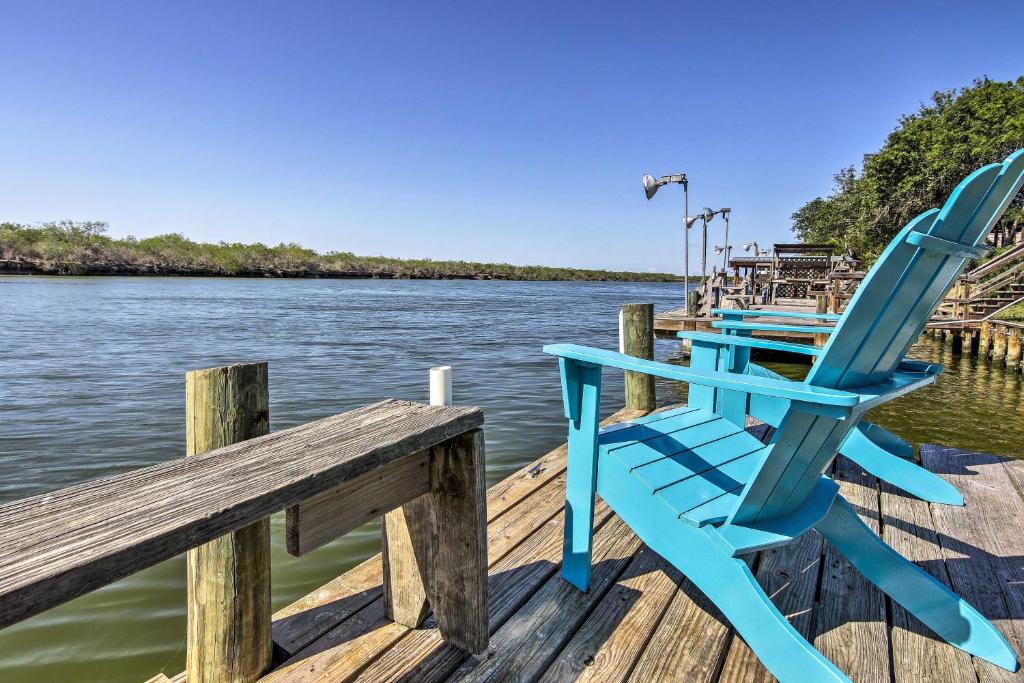 Audubon Suite Studio with Pier on Arroyo River! - main image