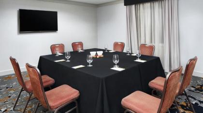 Hilton Garden Inn Albuquerque North/Rio Rancho - image 10