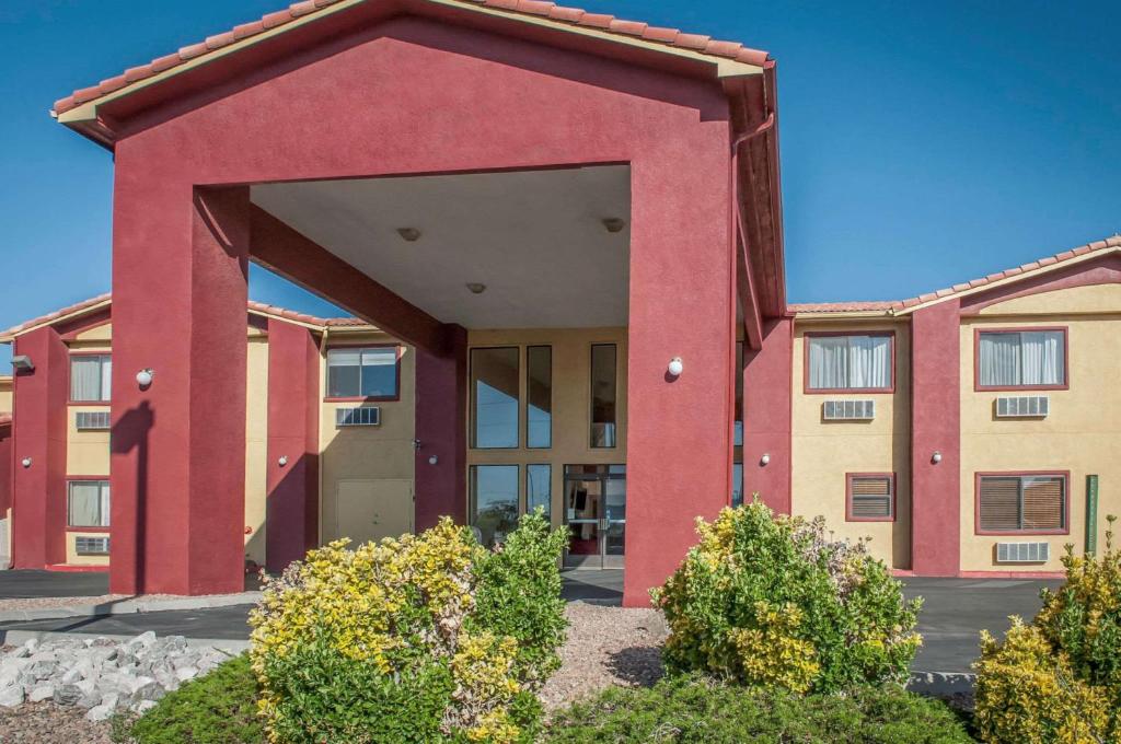 Quality Inn Rio Rancho - main image