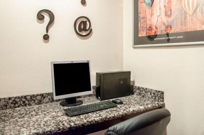 Quality Inn Rio Rancho - image 4