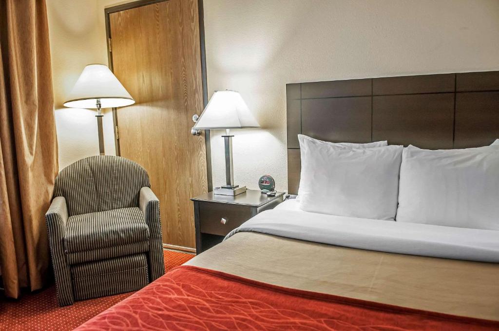 Quality Inn Rio Rancho - image 7
