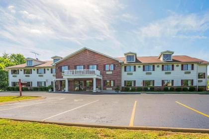 Econo Lodge Inn & Suites Ripley - image 11
