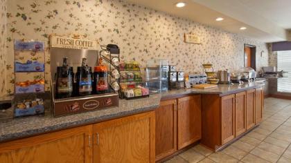 Best Western Bronco Inn - image 14