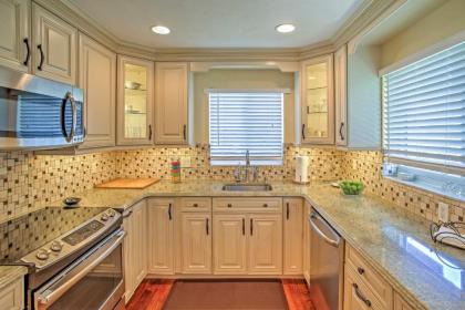 Walk to Beach and Marina from Singer Island Condo! - image 12