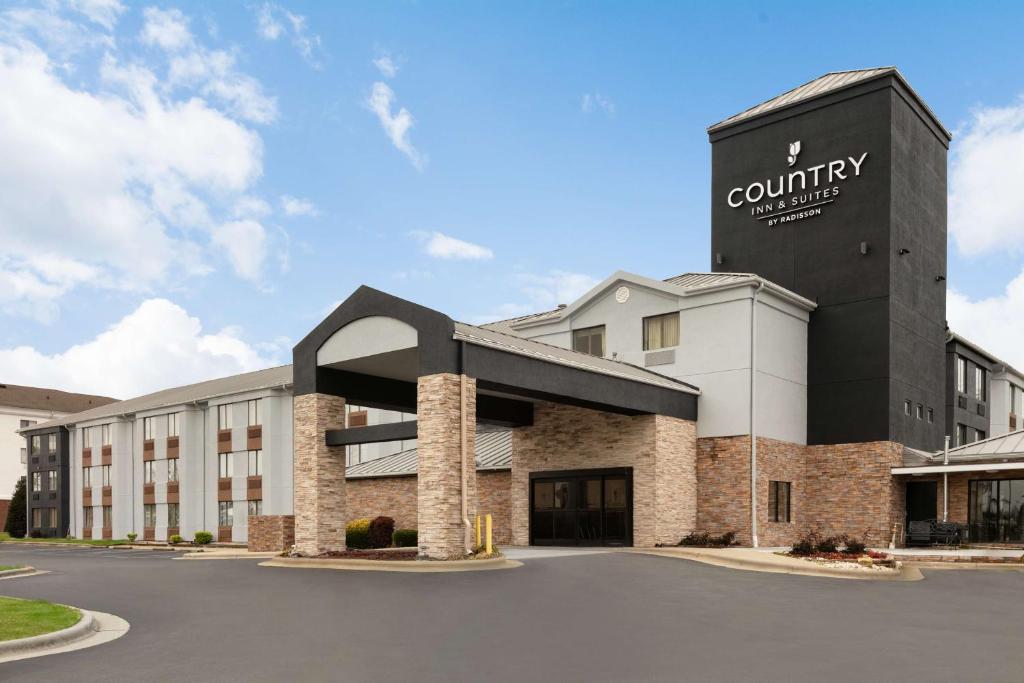 Country Inn & Suites by Radisson Roanoke Rapids NC - main image