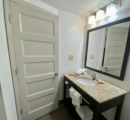 Country Inn & Suites by Radisson Roanoke Rapids NC - image 3