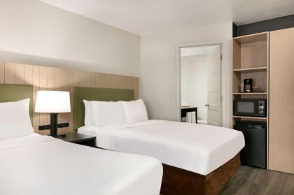 Country Inn & Suites by Radisson Roanoke Rapids NC - image 9