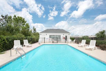 Baymont by Wyndham Roanoke Rapids - image 4