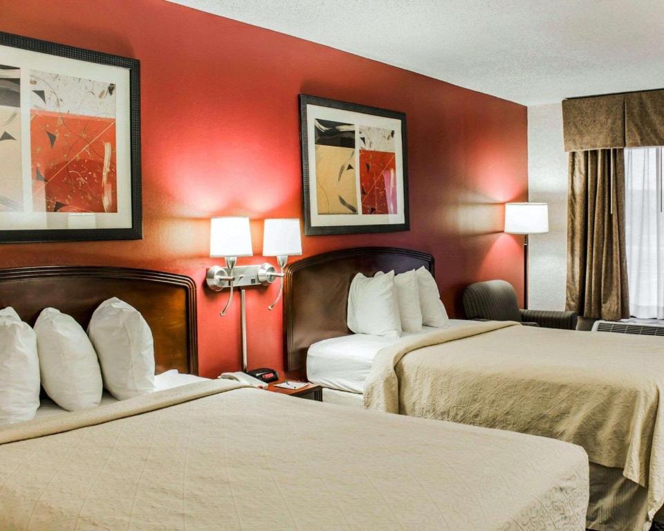 Quality Inn Roanoke near Lake Gaston - image 3