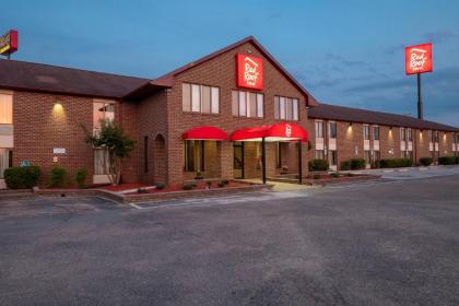 Red Roof Inn Roanoke Rapids - image 10