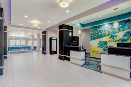 La Quinta Inn & Suites by Wyndham Northlake Ft. Worth - image 14