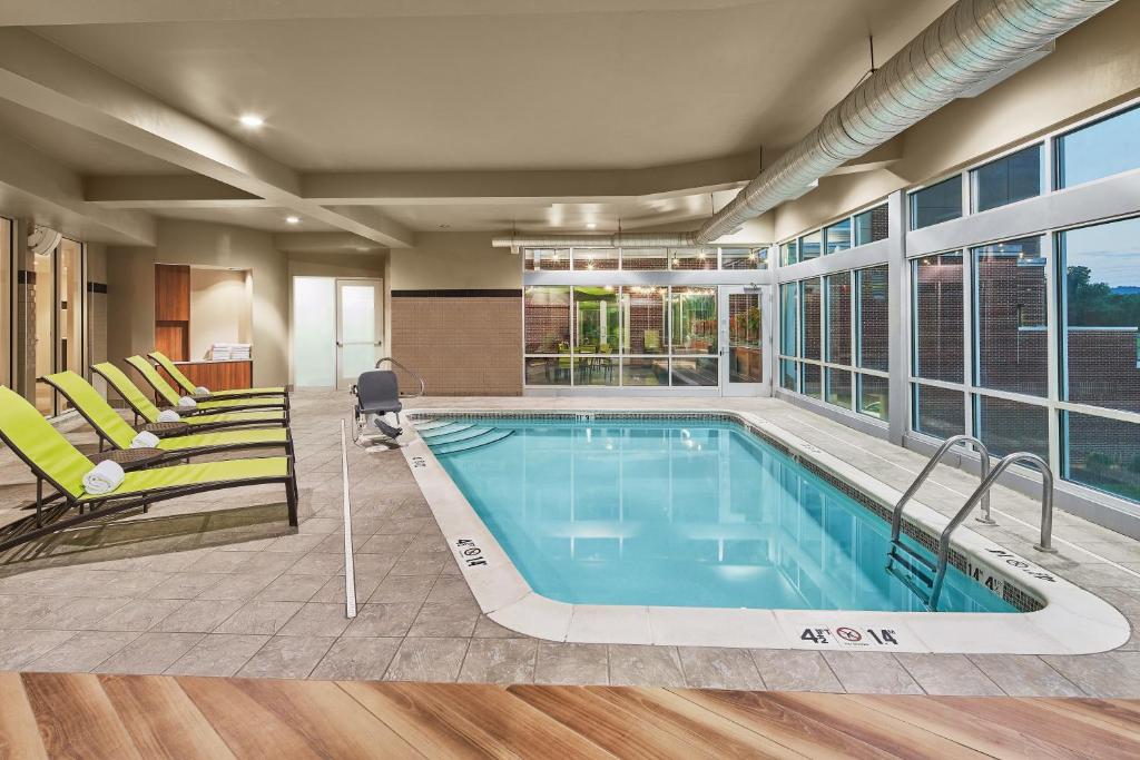 SpringHill Suites by Marriott Roanoke - main image
