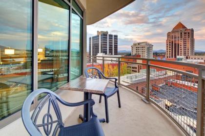 Hampton Inn & Suites - Roanoke-Downtown VA - image 9
