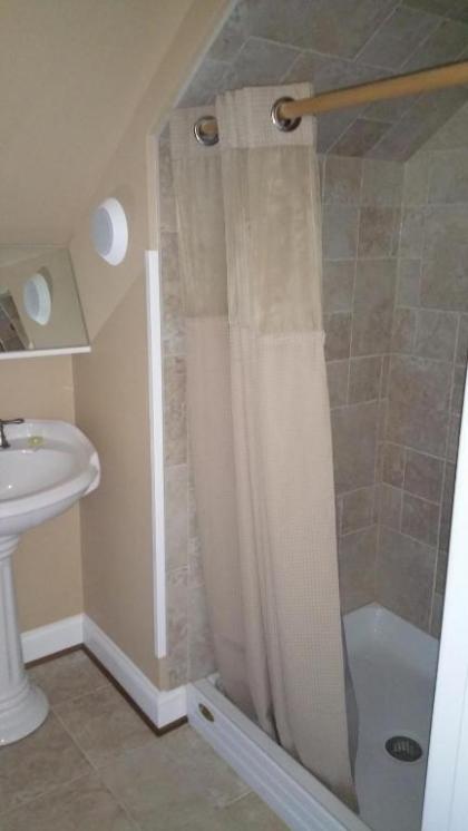 Black Lantern Inn - image 12