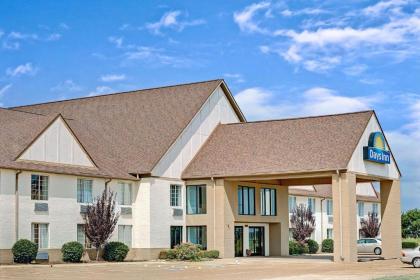 Days Inn by Wyndham Tunica Resorts - image 4