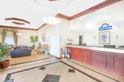 Days Inn by Wyndham Robstown - image 10
