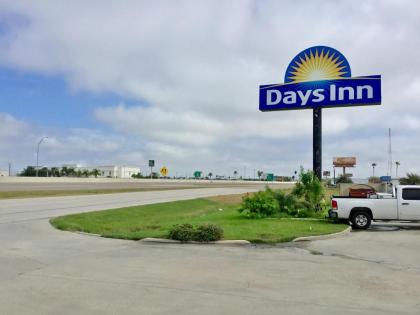 Days Inn by Wyndham Robstown - image 15