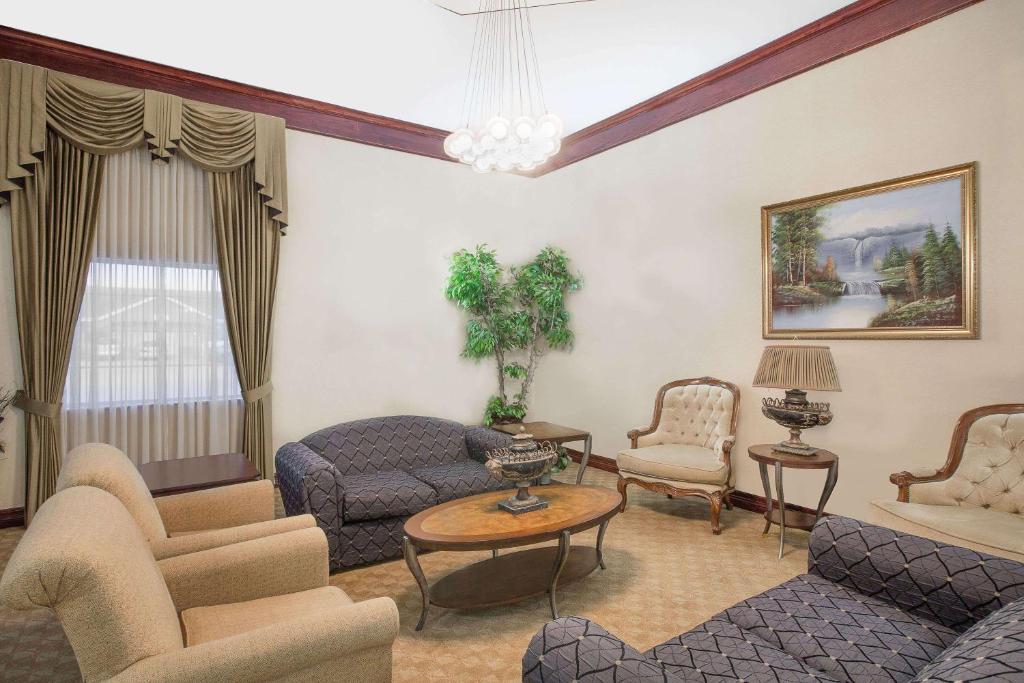 Days Inn by Wyndham Robstown - image 3