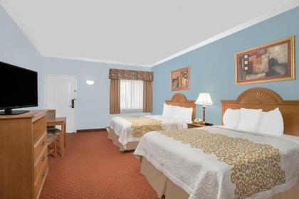 Days Inn by Wyndham Robstown - image 4