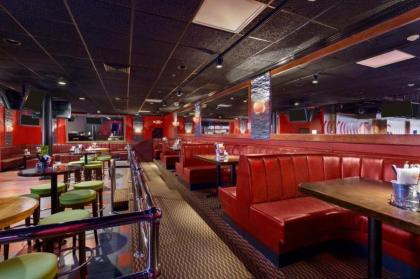 Ramada by Wyndham Rochelle Park Near Paramus - image 20